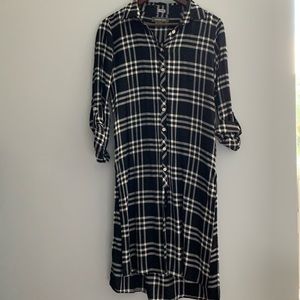Long black plaid shirt with slits